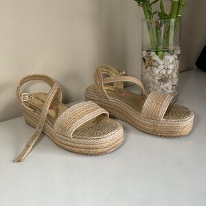 Steve Madden Girls Espadrille Platform Sandals Beige Rope Ankle Strap Size 3M